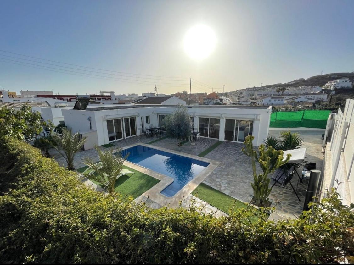 Private Pool In Villa Near The Beach Torre de Benagalbon Kültér fotó